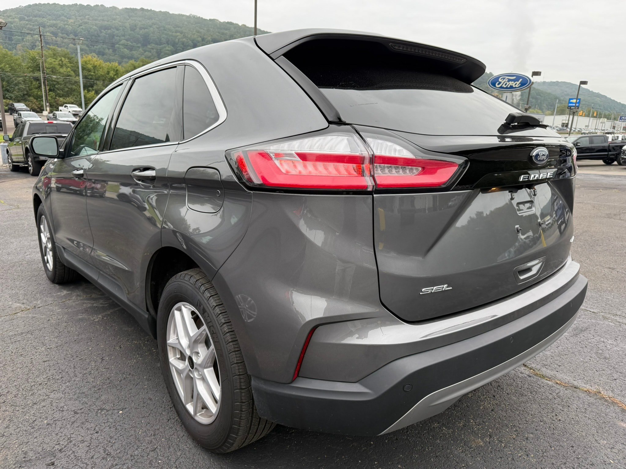 Used 2024 Ford Edge SEL w/ Convenience Package AWD/4WD image 7