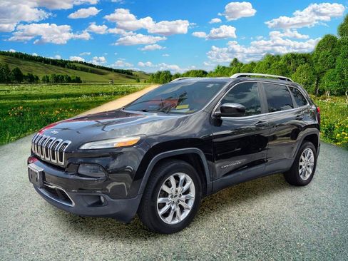 Used 2014 Jeep Cherokee Limited w/ Luxury Group AWD/4WD image 3