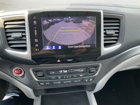 Used 2018 Honda Pilot EX image 31