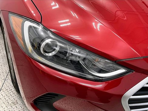 Used 2018 Hyundai Elantra SEL image 28