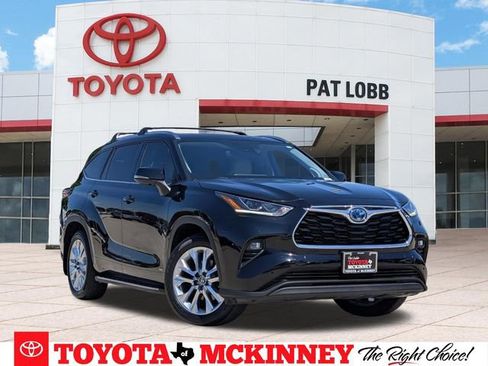 Used 2024 Toyota Highlander Limited AWD/4WD image 1