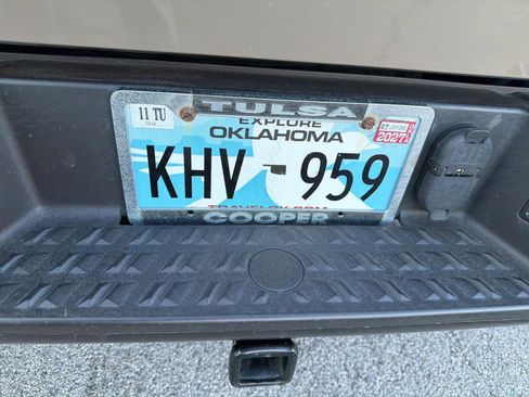 Used 2021 Nissan Titan PRO-4X w/ Pro-4x Utility Package image 10