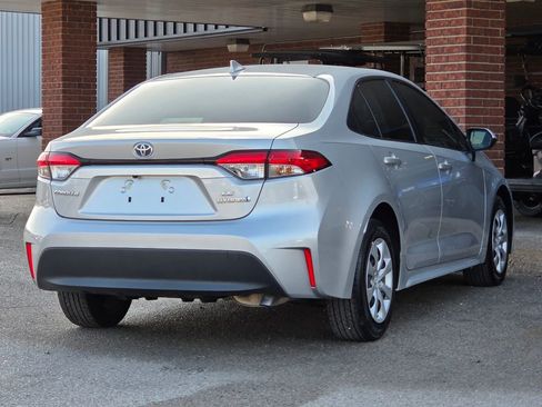 Used 2024 Toyota Corolla LE image 8