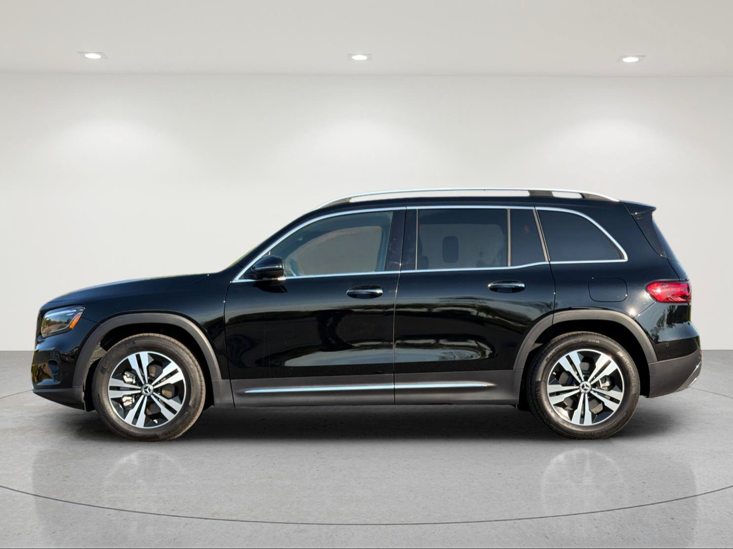 Certified 2026 Mercedes-Benz GLB 250 image 2