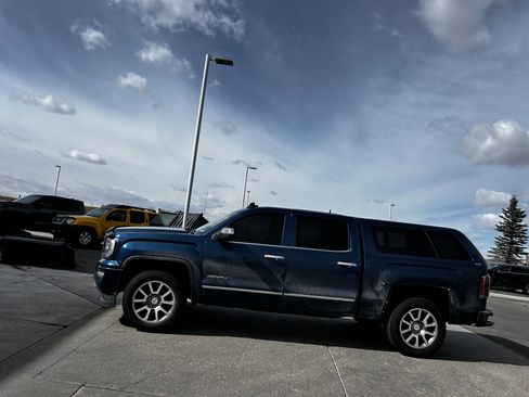 Used 2017 GMC Sierra 1500 Denali image 2