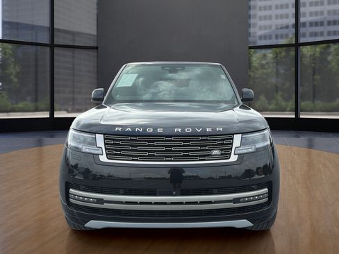 Used 2024 Land Rover Range Rover Long Wheelbase SE AWD/4WD image 11