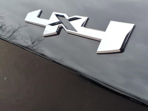 Used 2023 GMC Sierra 1500 SLE image 12