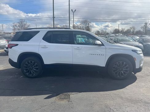 Used 2023 Chevrolet Traverse RS w/ LPO, Floor Liner Package image 9