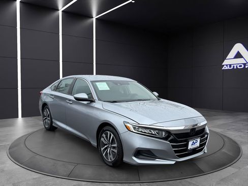 Used 2021 Honda Accord Hybrid image 3