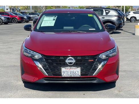 Used 2025 Nissan Sentra SR FWD image 10