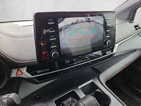 Used 2023 Toyota Sienna XSE image 14