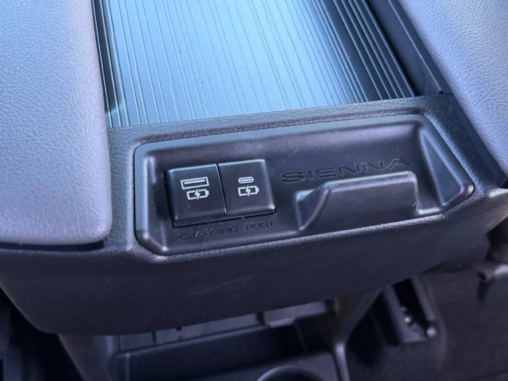 Used 2024 Toyota Sienna XLE Woodland Edition AWD/4WD image 24