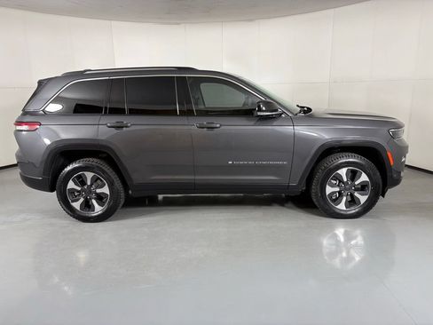 Used 2022 Jeep Grand Cherokee Limited 4xe w/ Luxury Tech Group II AWD/4WD image 9