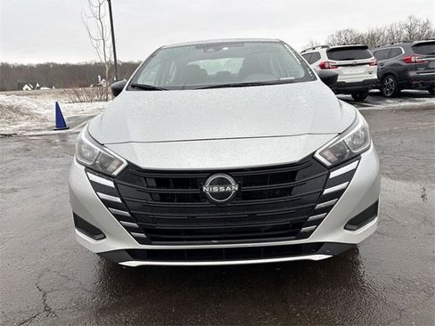 Used 2023 Nissan Versa S w/ Trunk Package image 4