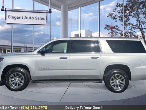 Used 2018 Chevrolet Suburban LT AWD/4WD image 8