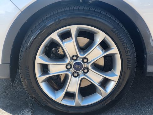 Used 2014 Ford Escape Titanium image 10