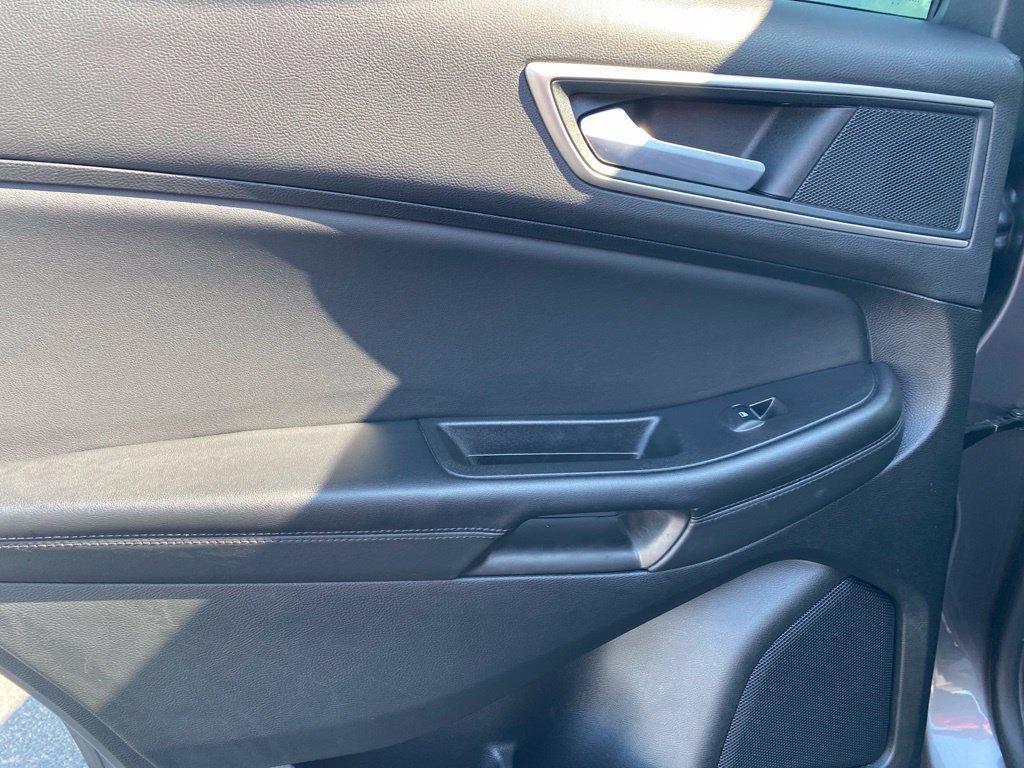 Used 2024 Ford Edge SEL AWD/4WD image 28
