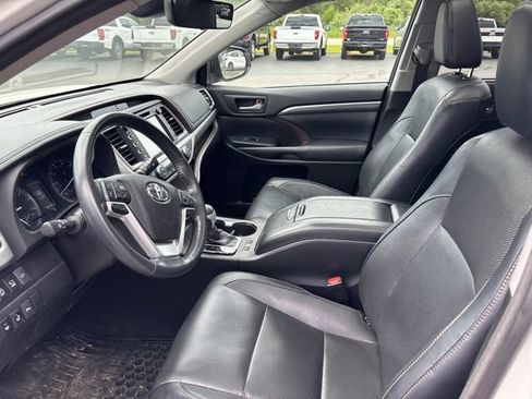 Used 2018 Toyota Highlander Limited AWD/4WD image 14
