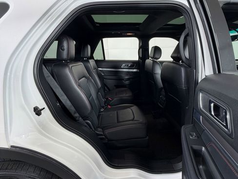 Used 2017 Ford Explorer Sport w/ Equipment Group 401A image 5