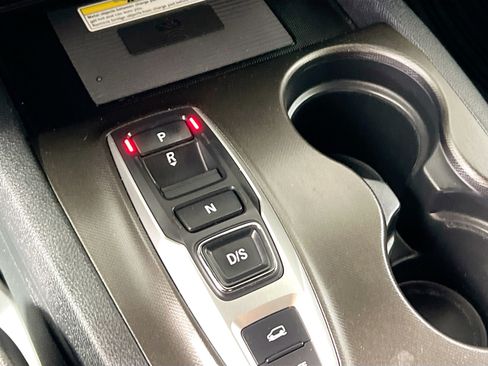 Used 2022 Honda Pilot TrailSport image 24