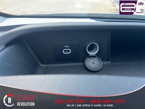 Used 2023 Ford Transit 250 Medium Roof AWD image 17
