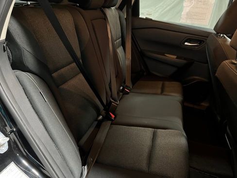 Used 2024 Nissan Rogue SV image 12