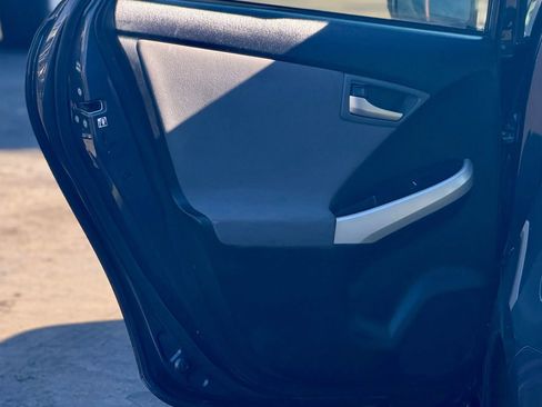 Used 2012 Toyota Prius Two image 8