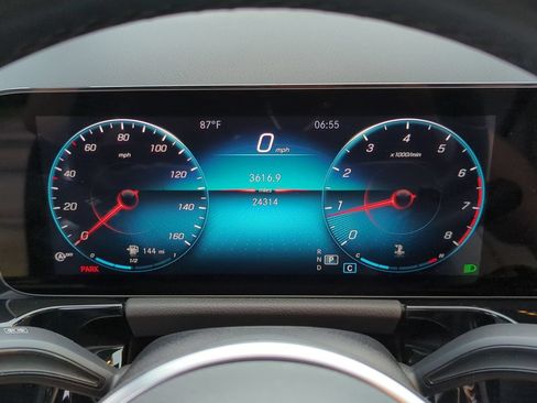 Used 2022 Mercedes-Benz GLA 250 4MATIC image 13