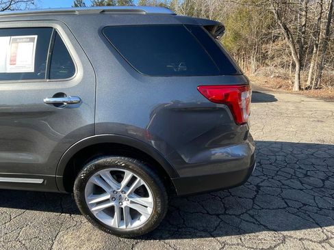 Used 2016 Ford Explorer Limited w/ Equipment Group 301A image 5