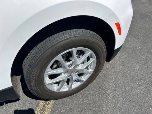 Used 2024 Chevrolet Equinox LT w/ LPO, Floor Liner Package AWD/4WD image 17