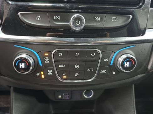 Used 2023 Chevrolet Traverse RS w/ LPO, Floor Liner Package image 24