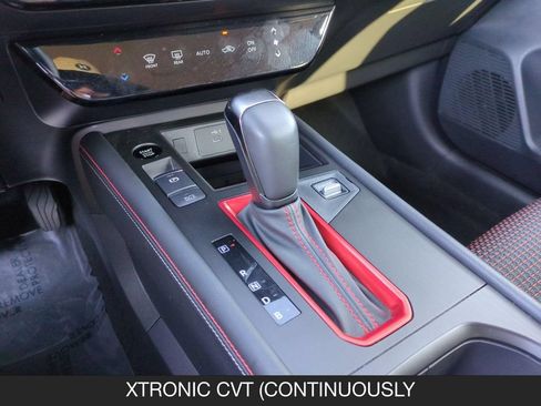 Used 2025 Nissan Kicks SR FWD image 20