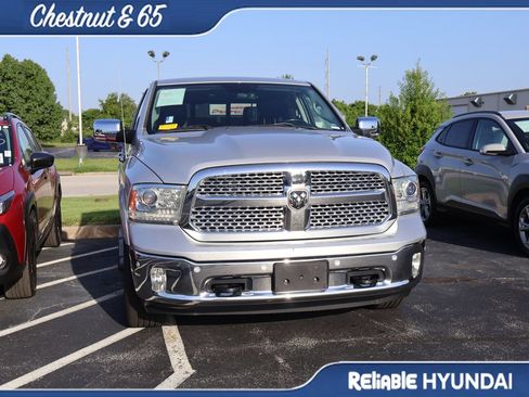 Used 2014 RAM 1500 Laramie w/ Convenience Group AWD/4WD image 4