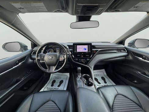 Used 2022 Toyota Camry SE FWD image 19