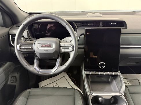 Used 2026 GMC Terrain AT4 w/ Technology Package II image 3