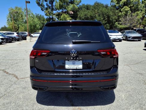 Certified 2023 Volkswagen Tiguan SE R-Line FWD image 22