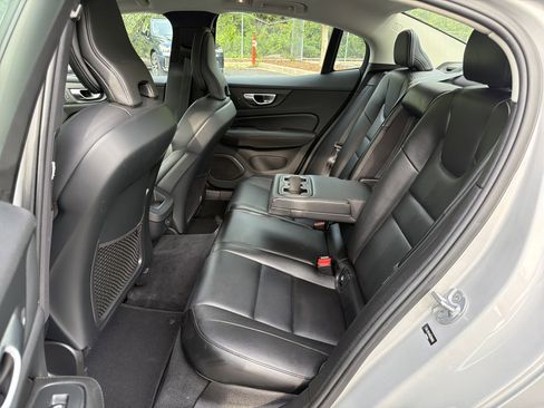 Certified 2024 Volvo S60 B5 Core AWD/4WD image 32