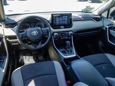 Used 2021 Toyota RAV4 XLE FWD image 26