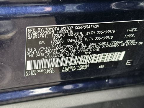 Used 2024 Toyota Venza LE image 27