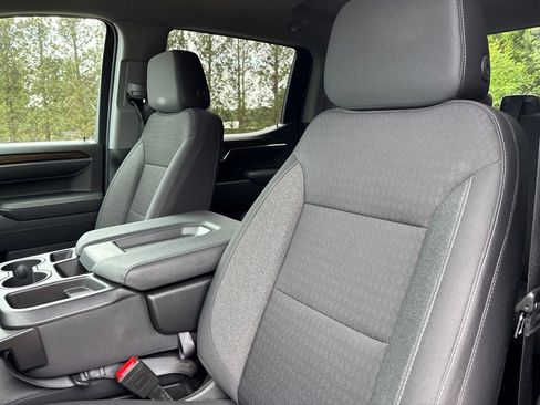 Used 2024 Chevrolet Silverado 1500 LT AWD/4WD image 15