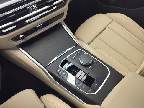 Used 2024 BMW 330i Sedan w/ Premium Package RWD image 15