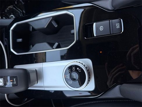 New 2026 Mitsubishi Outlander SE image 22