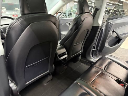 Used 2021 Tesla Model Y Long Range AWD/4WD image 35