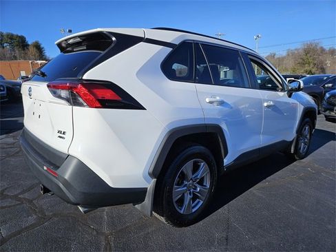 Used 2024 Toyota RAV4 XLE image 7