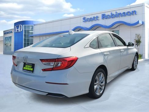 Used 2018 Honda Accord LX image 4