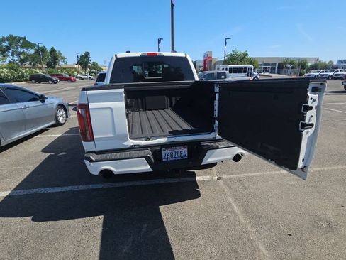 Used 2025 Ford F150 Lariat w/ Equipment Group 501A Mid AWD/4WD image 9