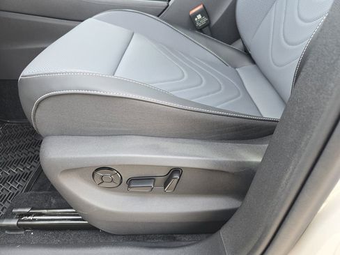 New 2026 Volkswagen Tiguan SE R-Line image 20