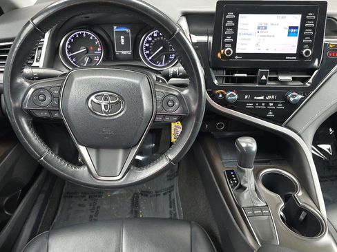 Used 2023 Toyota Camry SE image 11