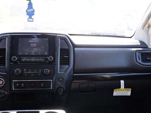 Used 2024 Nissan Titan SV image 24