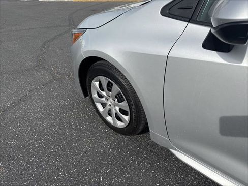 Certified 2025 Toyota Corolla LE image 10